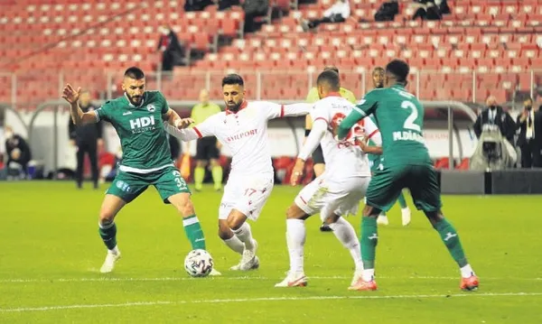 sivasspor-goztepeyi-izmirde-5-golle-gecti-1616287778095.jpeg