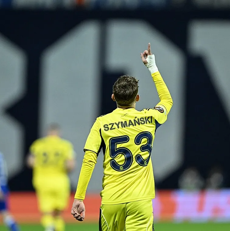 Mou istedi Szymanski kaldı