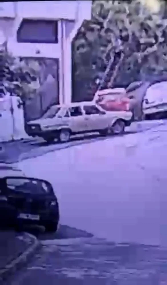 Soygun için tırmandıkları merdiveni de çaldılar! Yer: İstanbul