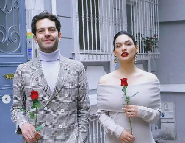 Beste Kökdemir’den çekirdek aile karesi! Güneş bebeğin son hali ilgi topladı