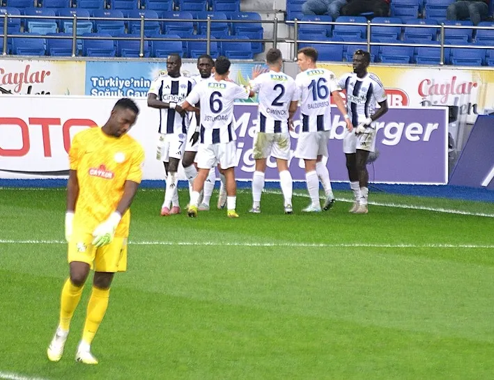 Paşa 90+3’te güldü!