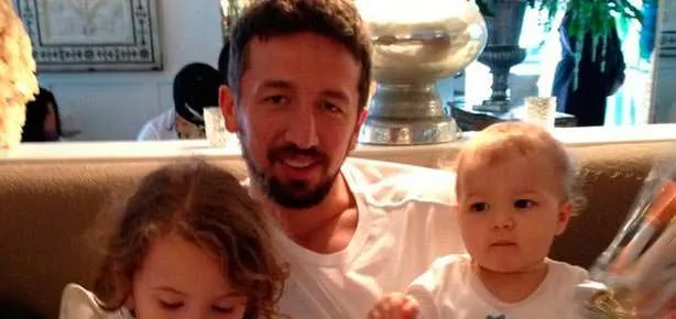 Babasının kızı Ela