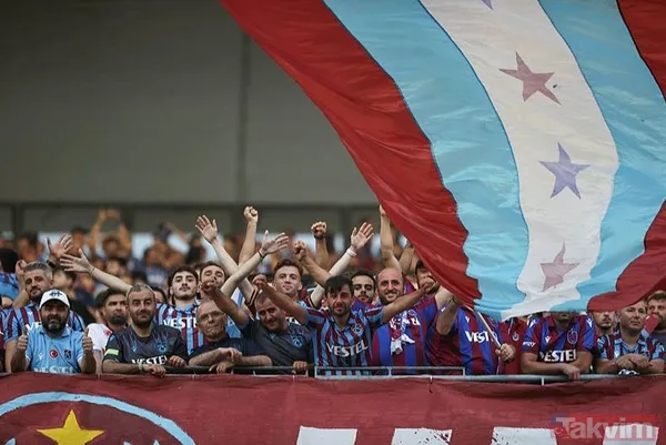 Yeri göğü boyadılar! Trabzonspor tribünleri görsel şölen yaşattı! - 11
