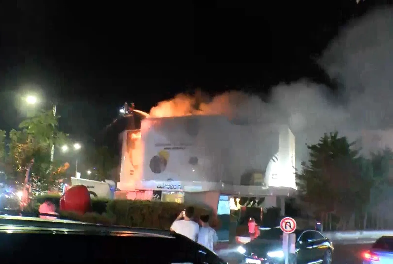 Beşiktaş’ta banka yangını!