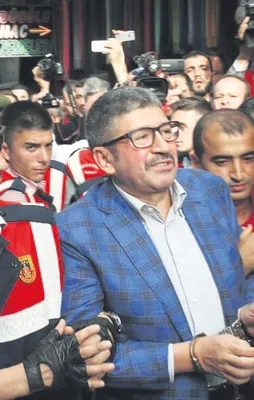 Paşa gelen çekilir