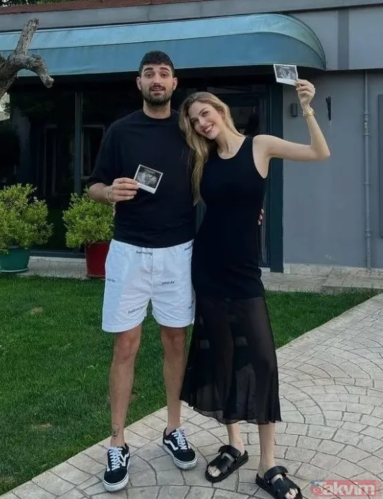 İbrahim Tatlıses'in oğlu İdo Tatlıses Yunanistan'da yedikleri yemeğin fişini paylaştı! 5 kişilik hesap herkesi şaşırttı: Gırtlağımıza kadar yedik... - 6