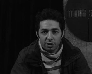 Sözde ezilmişlerin sanatçısı Mert Fırat milyonluk Porsche ile