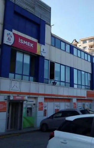 CHP'li İBB'nin deprem yalanı boşa çıktı! ‘Deprem riski var’ diye İSMEK’i kapattıkları binada İSPER hala açık