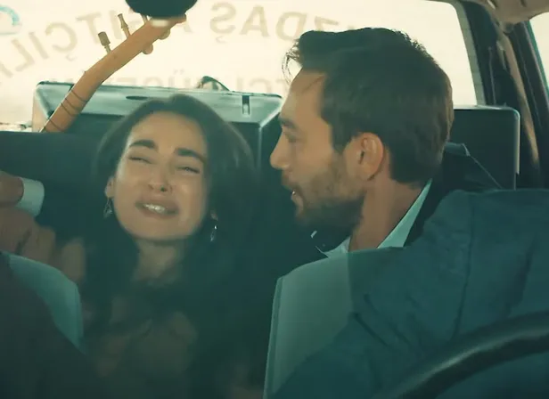 itidal-cizgisini-asiyor-gonul-dagi-36-bolum-2-fragmani-foyasi-meydana-cikinca-cozulecek-1634106599426.jpg İtidal çizgisini aşıyor! Gönül Dağı 36. bölüm 2. fragmanı: Foyası meydana çıkınca çözülecek!-8