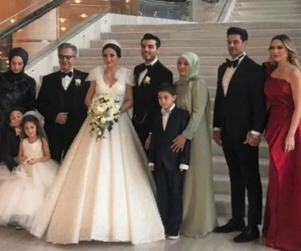 hadise-mehmet-dincerlerden-ayrildi-mi-hadise-ile-mehmet-dincerler-neden-ayrildi-soke-eden-iddialar-borc-ailede-1643731035936.jpg Hadise ile Mehmet Dinçerler neden ayrıldı? Şoke eden iddialar; borç, aileden red... Hadise Mehmet Dinçerler'den ayrıldı mı?-5