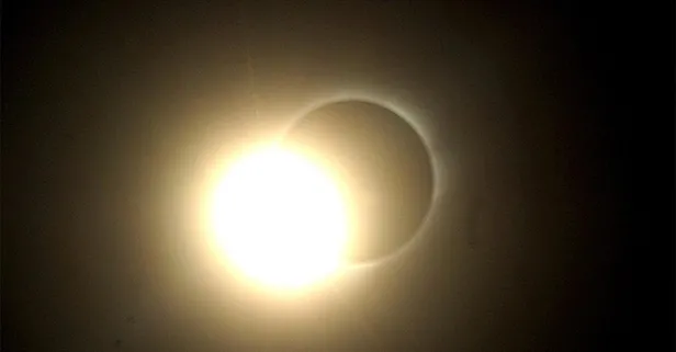 Kanlı ay tutulması Koç, Boğa, Yay, Başak, Akrep, Aslan burcuna etkileri! Kariyer, sağlık, ilişkiler ve finansal durum!