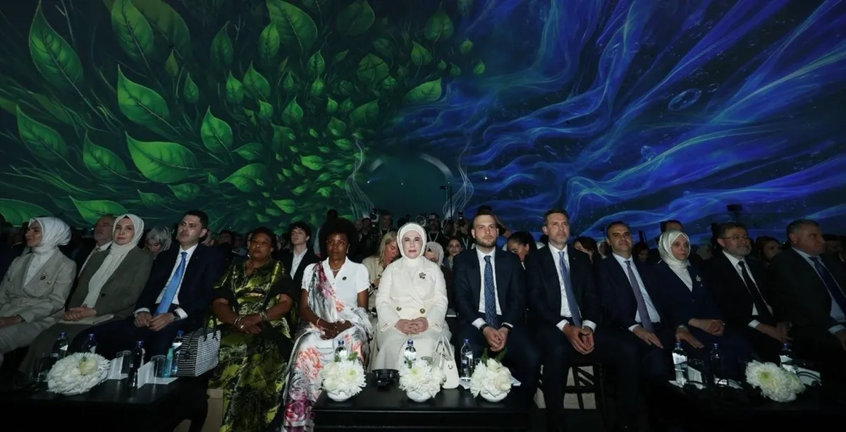 emine-erdogandan-kuresel-cagri-sifir-atik-iklim-eylemidir-1780675603010.jpeg Emine Erdoğan’dan küresel çağrı: Sıfır atık iklim eylemidir-9