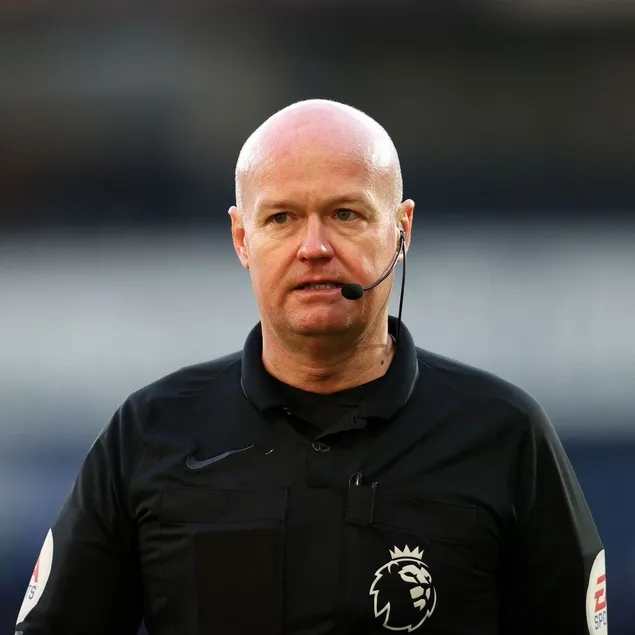 Premier Lig’in olay hakemi düdük astı!