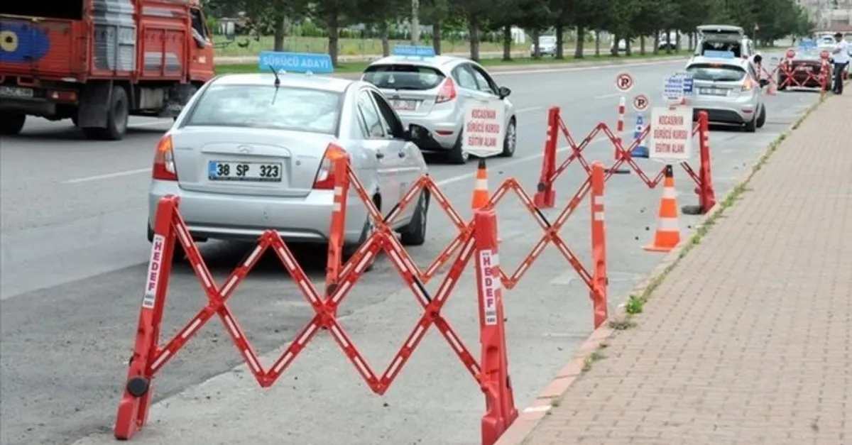 2020 Yili Meb Ehliyet Sinavlari Ne Zaman Surucu Kurslari Acildi Mi Takvim