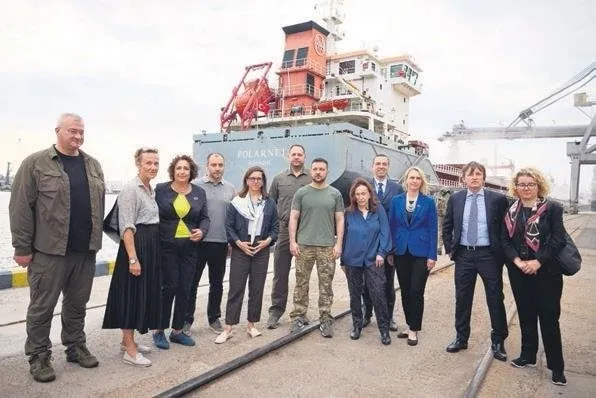 Tahıl koridorunda ilk rota belli oldu: Razoni gemisi Odessa Limanı'ndan hareket etti... NATO'dan teşekkür-14