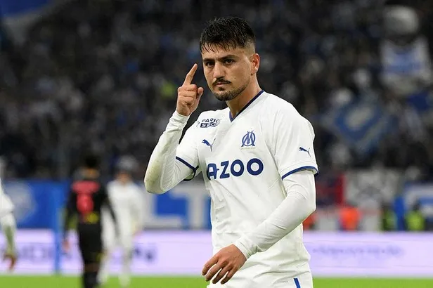 yakin-markaj-1674343845516.jpeg Aşk kokusu var! Cengiz Ünder'den Mustafa Sandal’ın eski eşi Emina Jahovic'e yakın markaj-3