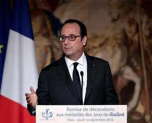 Hollande’dan flaş karar!