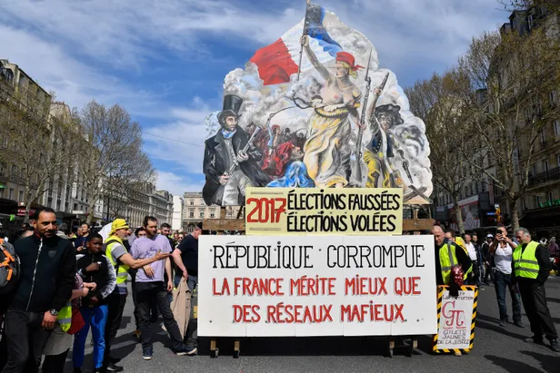 Fransa'da sarı yelekliler gösterilerin 20. haftasında sokaklarda-3