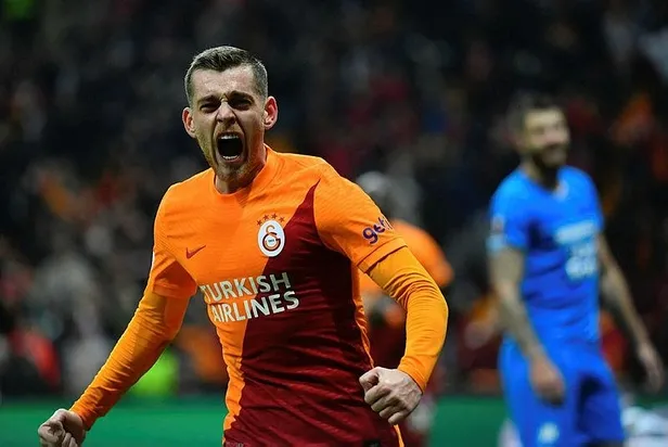 galatasarayi-sarsan-sakatlik-cicaldau-oyunu-birakti-1637867350098.jpeg Galatasaray'ı sarsan sakatlık! Cicaldau oyunu bıraktı...-2