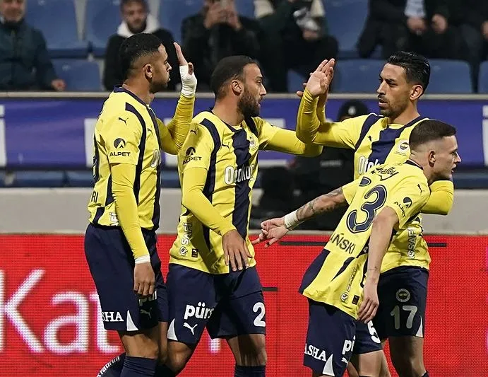 Fener güle oynaya