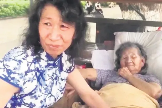 Coronavirüs ile mücadele eden İspanya'da doktordan tüyler ürperten sözler: 2 saat içinde boğuluyorlar-3