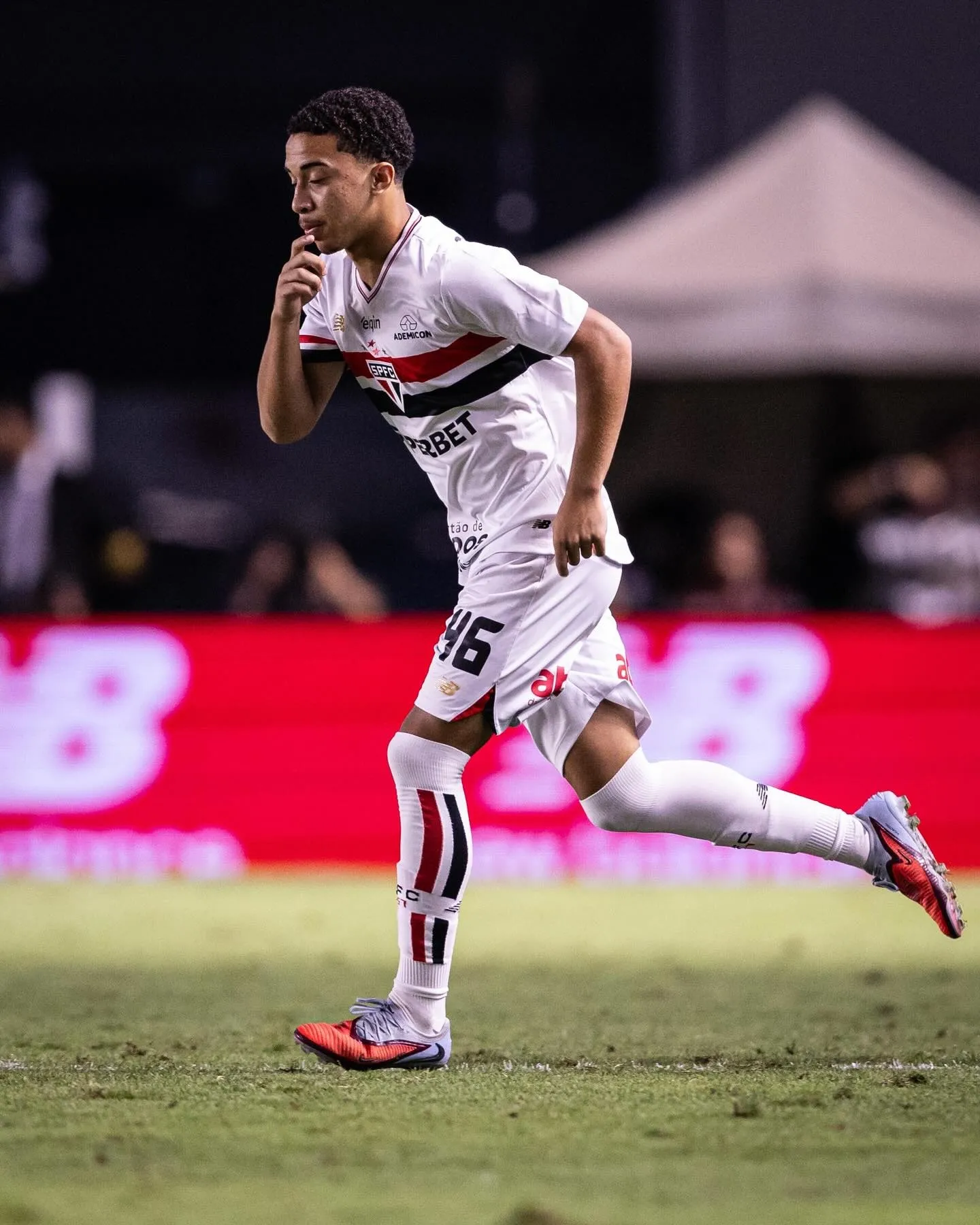 Fenerbahçe'de yeni sezonun ilk transferi belli oldu! - 21