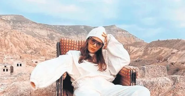 Yağmur Tanrısevsin'den havalı poz