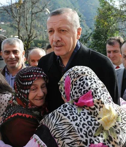 Başbakan Erdoğan Rize’de halkla bayramlaştı