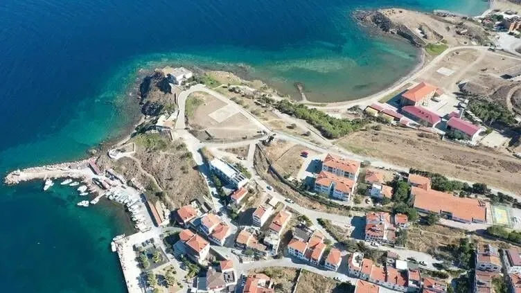 gokceadada-su-var-hizmet-yok-vatandas-chpli-belediyeye-tepkili-1783427637824.jpeg Gökçeada’da su var hizmet yok: Vatandaş CHP'li belediyeye tepkili-4