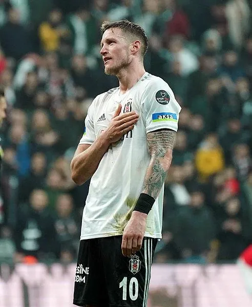 Beşiktaş'ta Wout Weghorst, Kasımpaşa ağlarını sarstı taraftara giderek el salladı-3