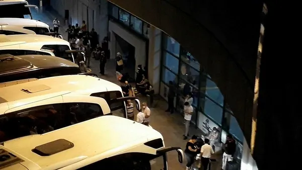 Ankara AŞTİ'de sosyal mesafe kuralına uymadan asker uğurlayan kişilere ceza kesildi-2