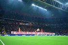 Galatasaray tribünlerinden Celtic taraftarlarına teşekkür ve Filistin'e destek