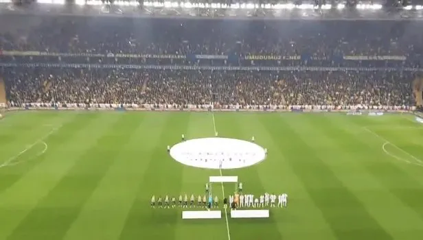 Fenerbahçe - Beşiktaş derbisinden stadyumdan görüntüler...