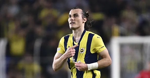 Bu sezon resmi maçlarda ilk golünü atan Çağlar Söyüncü golünü eşine armağan etti