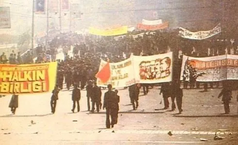 iste-1-mayis-gercegi-mayis-2009da-erdogan-hukumeti-tarafindan-resmi-tatil-yapildi-1619822567501.jpeg İşte 1 Mayıs gerçeği! "Mayıs 2009’da Erdoğan Hükümeti tarafından resmi tatil yapıldı"-3