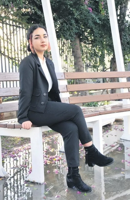 Hep aynı numara! Simitçi kılığındaki kişi bayılma numarası yaptı (Güncel haberler)-9