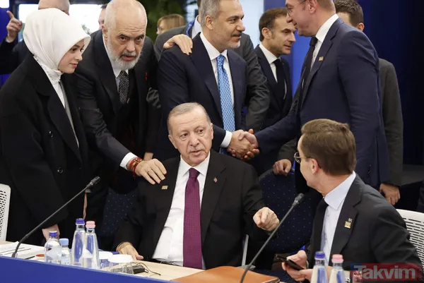 Avrupa Siyasi Topluluğu Zirvesi'nde ilgi odağı Başkan Erdoğan! Peş peşe temaslar: Ursula von der Leyen, Macron, Hristodulidis... - 6