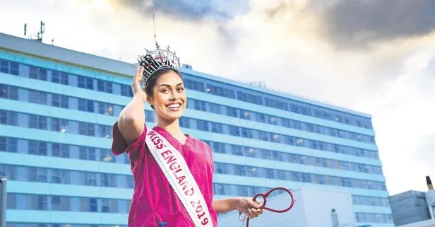 Asıl mesleği doktorluk olan güzellik kraliçesi Bhasha Mukherjee hastanede göreve başladı