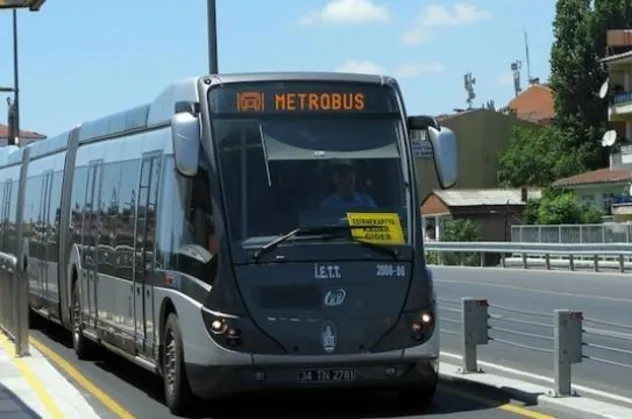 Bir ile daha metrobüs geliyor