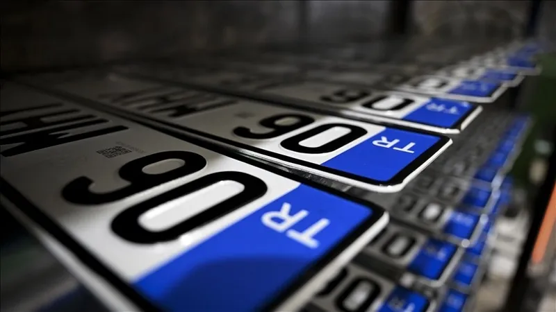 icisleri-bakani-mustafa-ciftciden-yeni-app-plaka-aciklamasi-nisan-sonuna-kadar-multimedya-sistemlerine-yonetme-1775064417109.jpeg İçişleri Bakanı Mustafa Çiftçi'den yeni "APP plaka" açıklaması! Nisan sonuna kadar multimedya sistemlerine yönetmelik geliyor-3