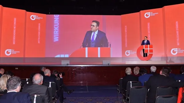 thy-ile-bvmw-arasindaki-stratejik-ortaklik-percinlendi-1580281662656.jpeg THY ile BVMW arasındaki stratejik ortaklık perçinlendi-2