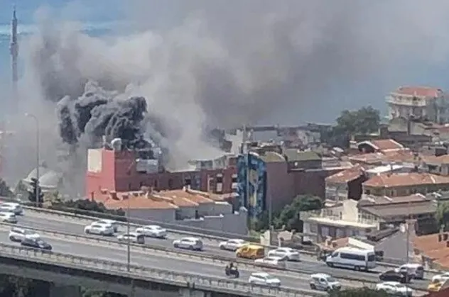 SON DAKİKA: İstanbul Ortaköy'de otel yangını