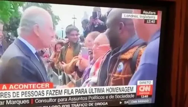 Kral Charles'ın ırkçı hareketi kamerada