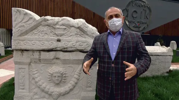 tam-tamina-1700-yillik-beddua-bile-hirsizligi-engelleyemedi-1617002464150.jpg Tam tamına 1700 yıllık beddua bile hırsızlığı engelleyemedi-4