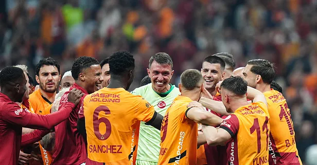 Galatasaray'da şampiyonluk sonrası ayrılık! İlk transferi duyurdular