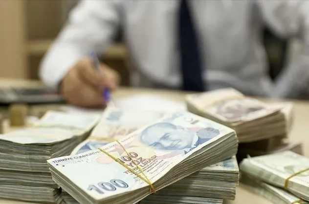 Dolardan kaçan TL’ye geçiyor: 2 günde 3.2 milyar dolarlık rekor satış