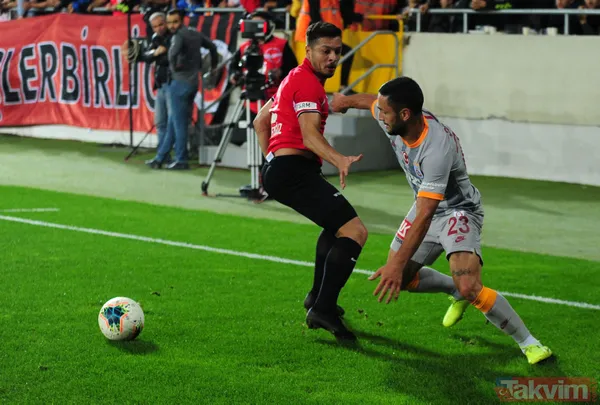 Galatasaray taraftarından Fatih Terim'e büyük tepki: Sorun Levent hocada değilmiş - 45