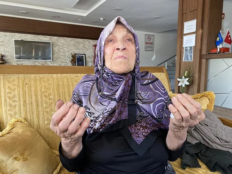 82 yaşındaki Emine Tunç 