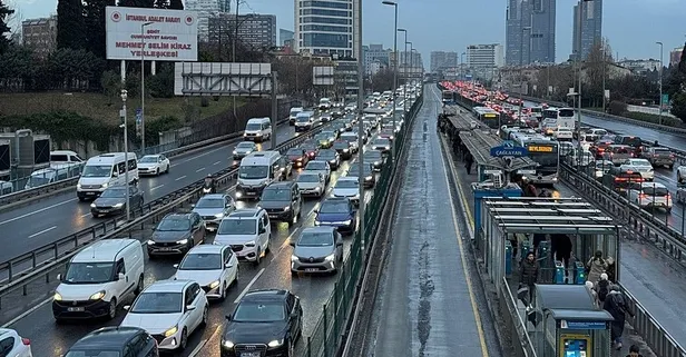 İstanbul'da trafik kilit! Mesai sonrası yoğunluk yüzde 89'a çıktı