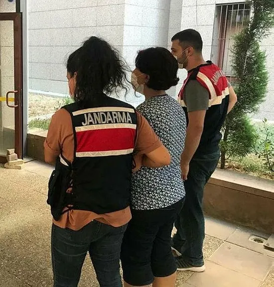 Son dakika: İzmir'de terör operasyonu: PKK üyeliğinden aranan kadın yakalandı-1